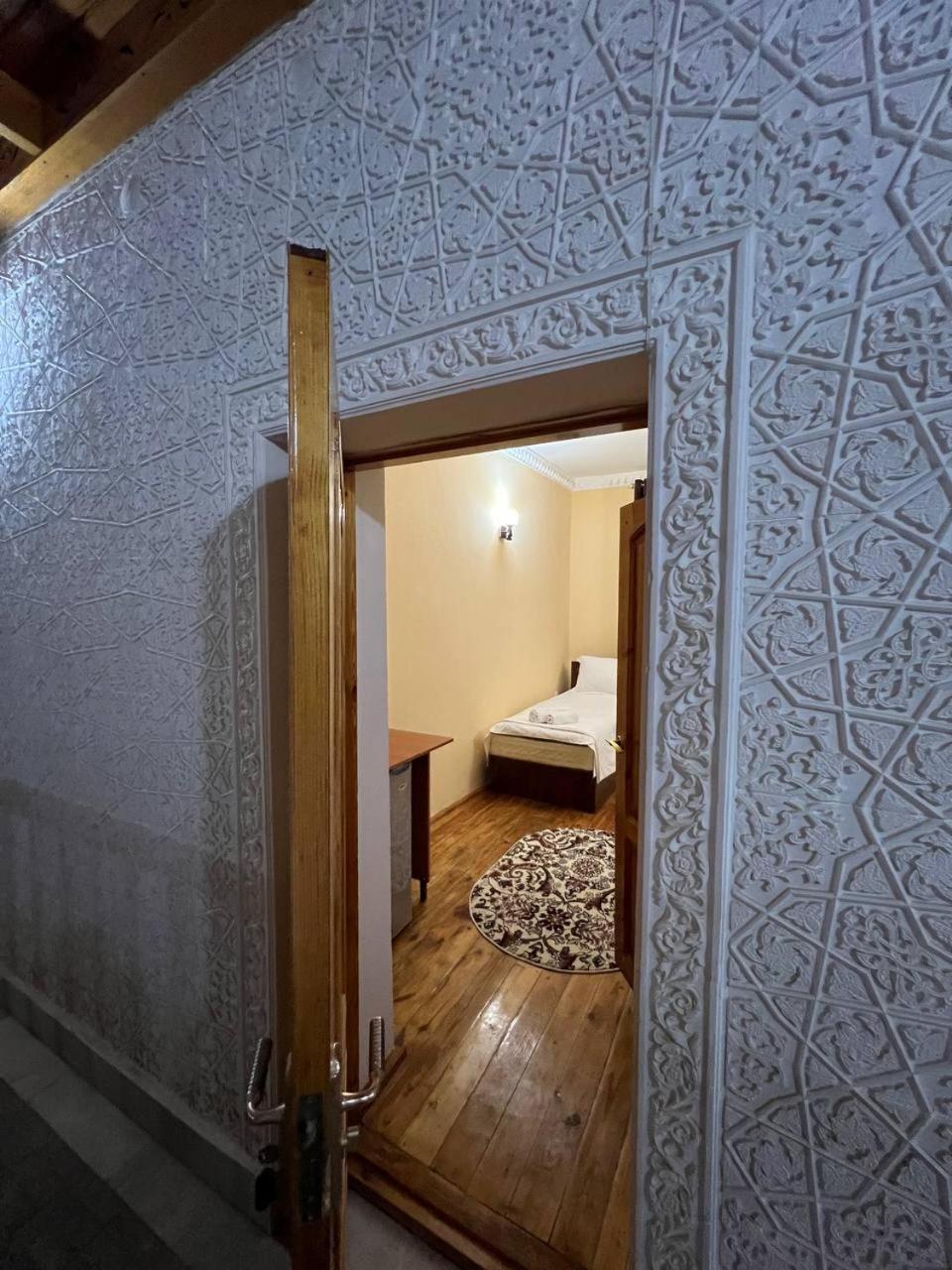 Bukhara Zaringiz Hotel Bagian luar foto